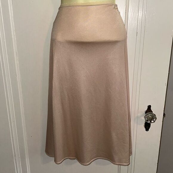 Vintage Other - Vintage Vassarette light tan half slip/ as‎ is